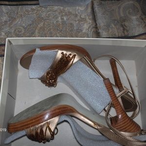 Dressy Hi Heel Sandels!